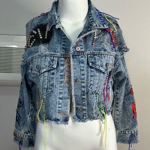 Custom-made denim jacket graffiti. Size 2X.